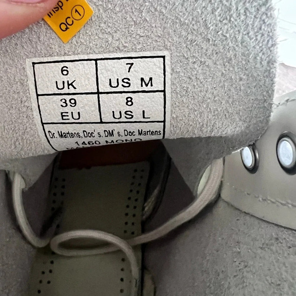 Dr. Martens White Lace Up Combat Boots Size 8 - Picture 3 of 4